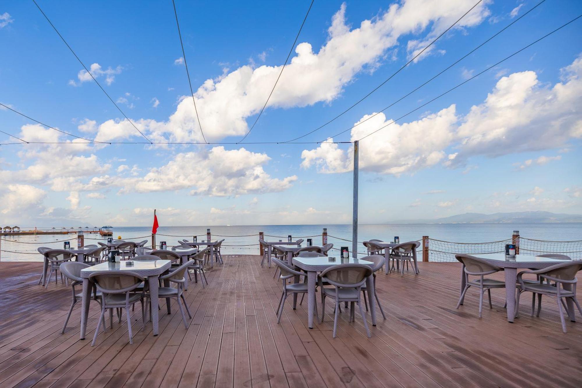 Infinity By Yelken Aquapark&Resorts Kusadasi Exterior photo